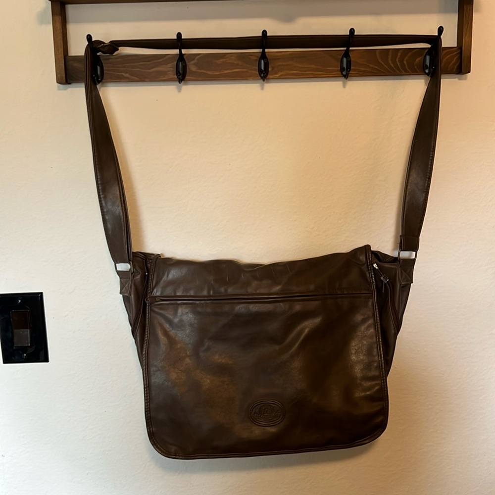 Vintage M International Series Leather Messenger Bag